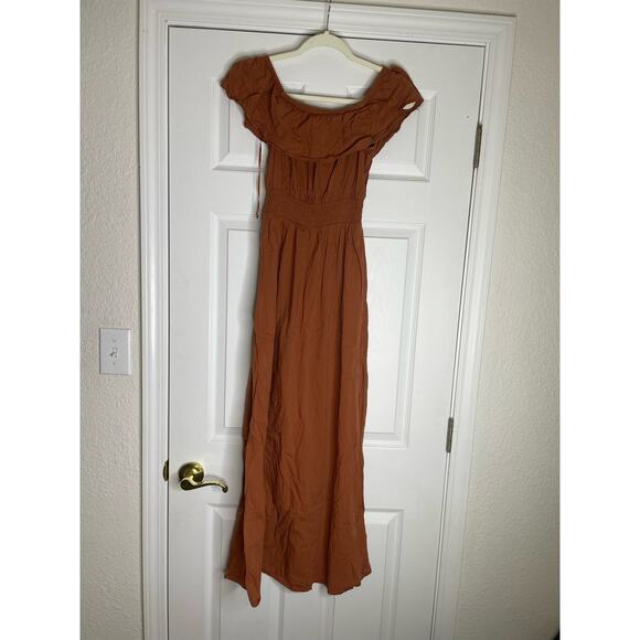 Old Navy Women’s Waist Defined Off the Shoulder Smocked Maxi Dress Sz xsm tall - Picture 2 of 5